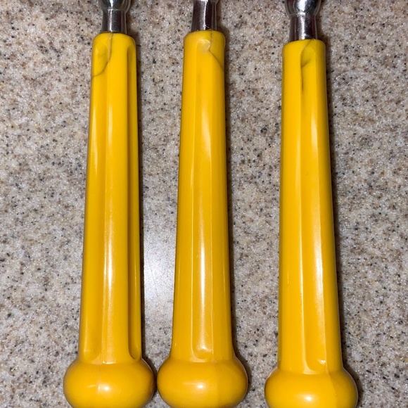 23 PIECE SET Oxford Hall VINTAGE 1973 Japan Stainless YELLOW Flatware - Picture 8 of 10